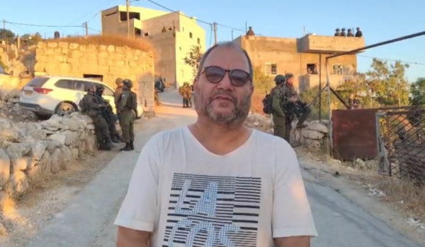 نائب إسرائيلي يقضي ليلة مع الفلسطينيين ف...