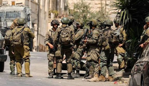 الاحتلال يداهم إذاعة في قلقيلية ويعتقل م...