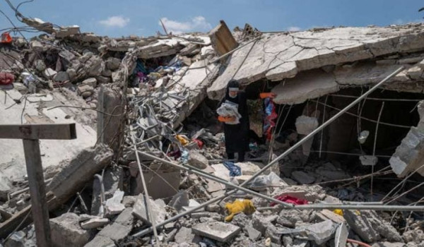 لبنان.. قصف إسرائيلي لشقة سكنية وتفجيرات...