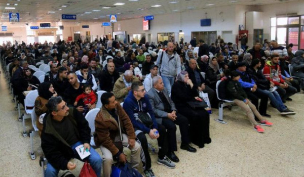 43 ألف مسافر تنقلوا عبر معبر الكرامة الأ...