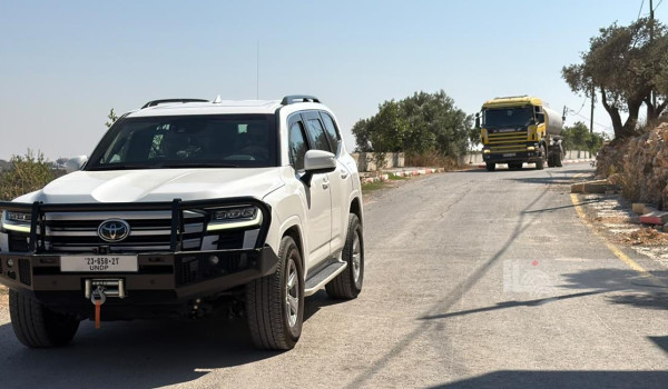 الاحتلال يمنع إدخال صهريج مياه إلى منازل...