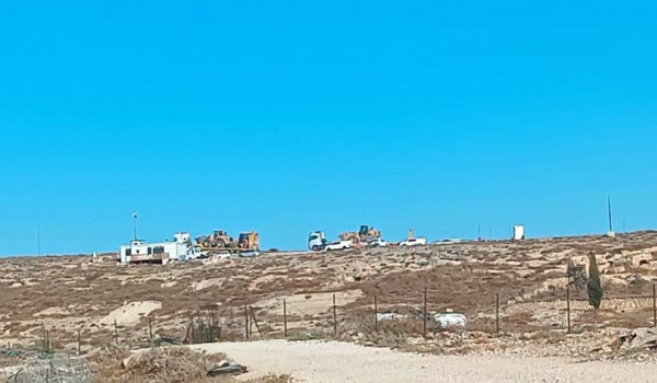 الاحتلال يهدم مساكن وبركسات وآبار مياه ف...