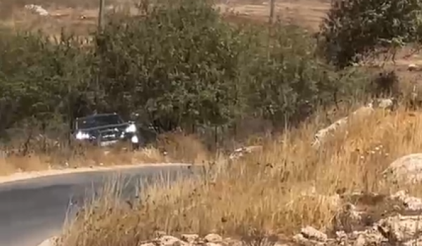 5 إصابات في هجوم للمستعمرين على مركبة بي...