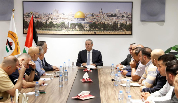 الشيخ يستقبل وفد نقابة الصحفيين وإعلاميي...