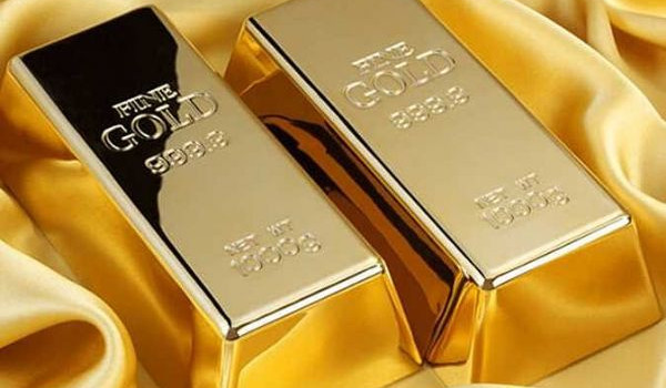 النفط يستقر والذهب يهبط من أعلى مستوى في...