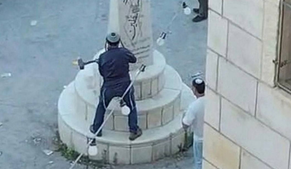 سوكوت يقتحم قرية مادما ويحطم نصبا تذكاري...