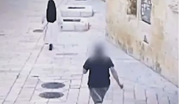 إسرائيل تبرّئ مستوطناً اعتدى على راهبة ف...