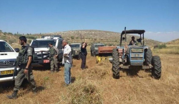 الاحتلال يحتجز جرارًا زراعيًا في الأغوار...