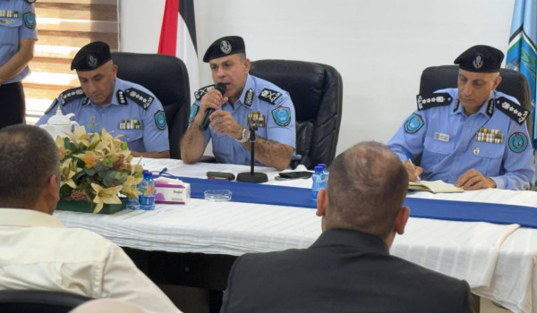 السقا يلتقي رؤساء البلديات والهيئات المح...