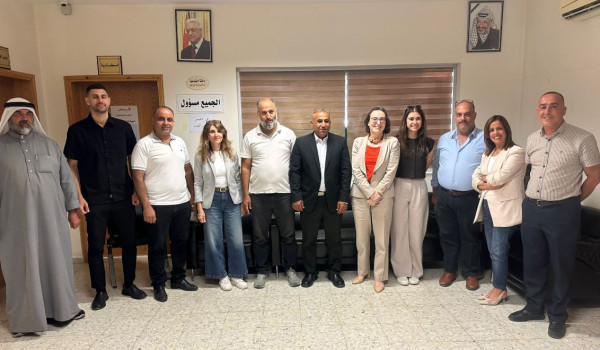 القنصل البلجيكي العام يطلع على احتياجات ...