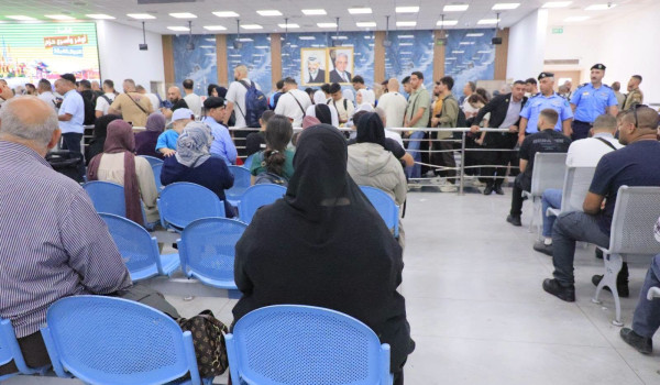 حركة سفر نشطة عبر معبر الكرامة اليوم الث...