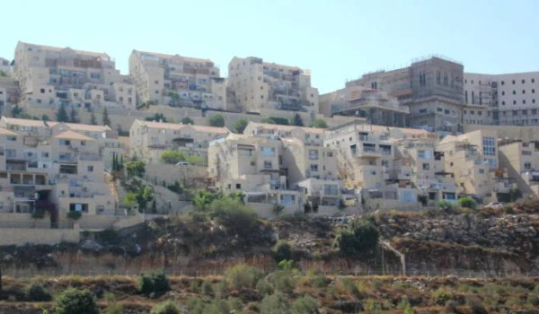 مصر ترحب بقرار بريطانيا حظر التجارة مع ا...