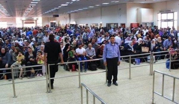 33 ألف مسافر تنقلوا عبر معبر الكرامة الأ...