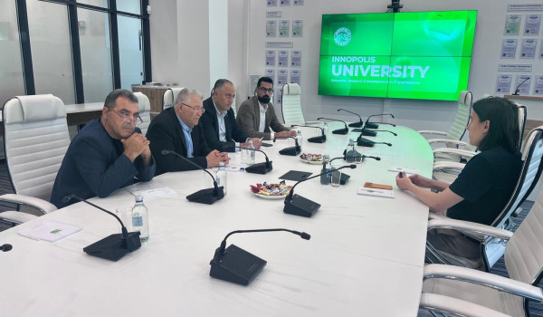 جامعة القدس تبحث آفاق التعاون الأكاديمي ...