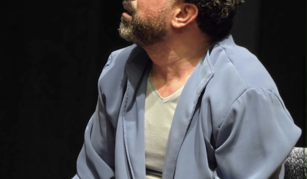 محمد الطيطي يطلّ في «حُبُوس» من بيته الم...
