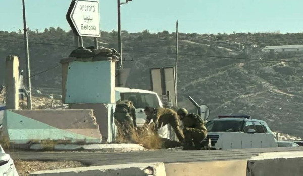 الاحتلال يطلق النار على فلسطيني بزعم دهس...