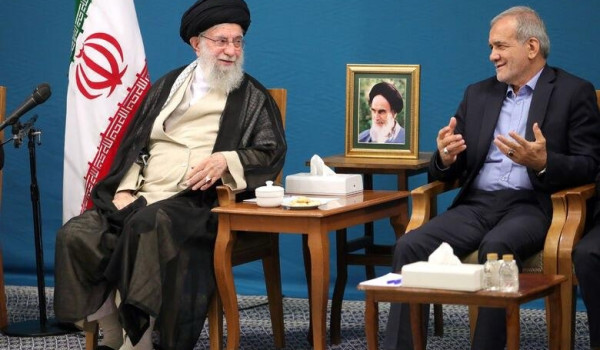 بزشكيان يستبعد عقد لقاء مع ترمب ويؤكد أن...
