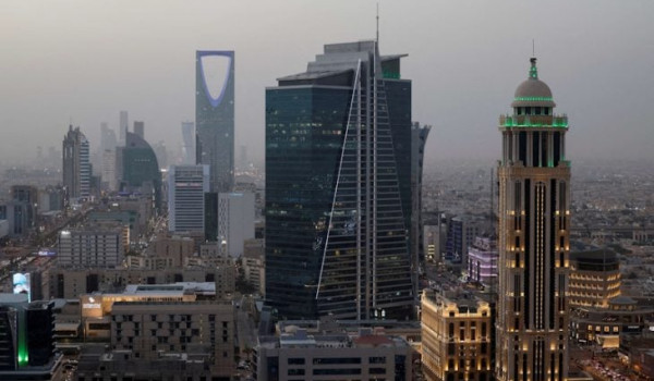 مدارس العاصمة السعودية تتحول إلى التعليم...