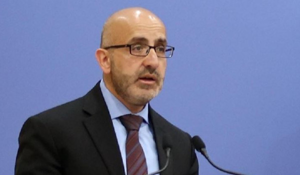 وزير المالية للمانحين: العجز عن استعادة ...
