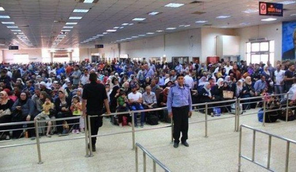 30 ألف مسافر تنقلوا عبر معبر الكرامة الأ...