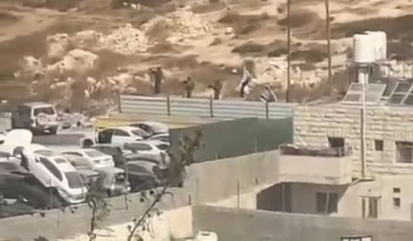 القناة12 العبرية : إصابة 3 فلسطينيين بجر...