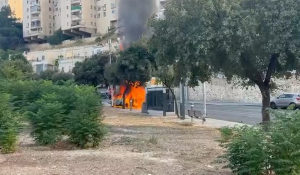 مصابان بانفجار مركبة في القدس...