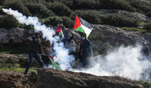 الاحتلال يفجّر سارية علم فلسطين في قرية ...
