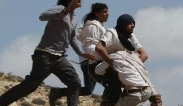 مستعمرون ارهابيون ينتحلون صفة جنود الاحت...