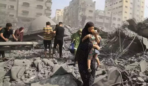 استشهاد مواطن وزوجته وإصابة نازحين في خر...