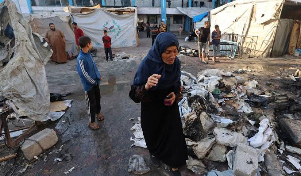 الاحتلال يحرق مخيماً للنازحين بالشجاعية ...