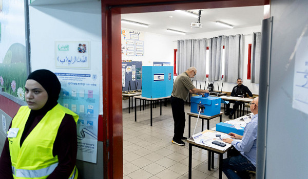 سولبرغ يطالب الشاباك بفتح تحقيق بدعوى تم...
