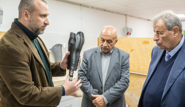 D. Khoury Visit Spotlights Advanced Care...