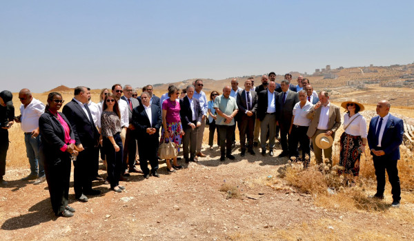 Palestinians Urge Foreign Diplomats to P...