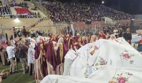 In Dura, 44 couples Celebrate a Shared W...