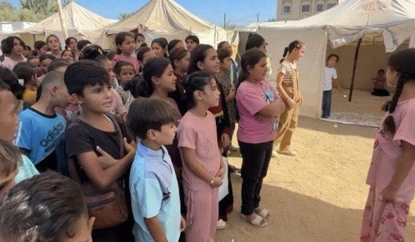 Palestinian School Principal Creates Edu...