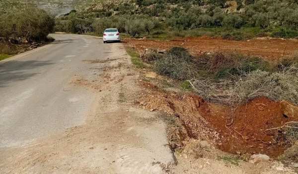 Les bulldozers israéliens poursuivent la...