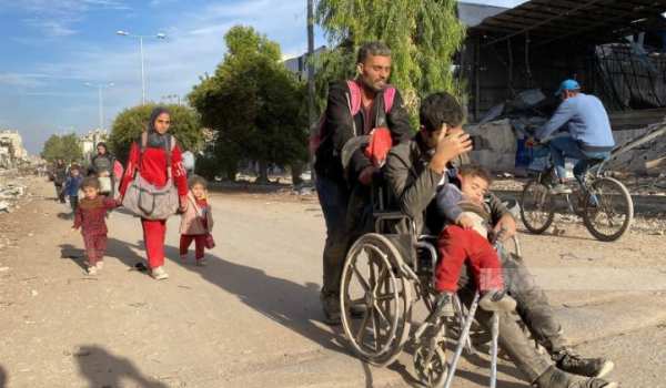 L'occupation déplace de force les citoye...