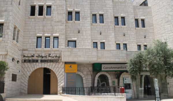 Israël bloque une visite française, Beth...